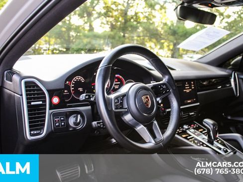 Used 2023 Porsche Cayenne S w/ Premium Package AWD/4WD image 32