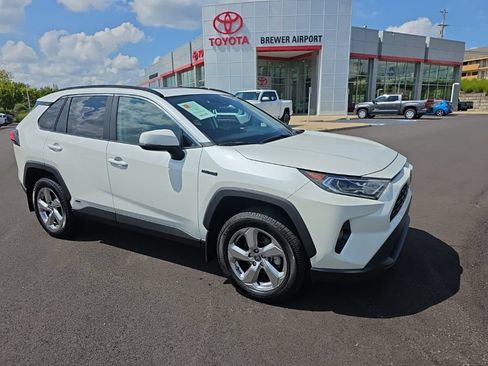 Certified 2021 Toyota RAV4 XLE Premium AWD/4WD image 2
