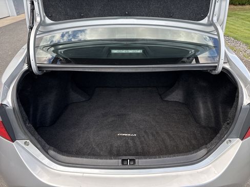 Used 2015 Toyota Corolla LE Premium FWD image 5