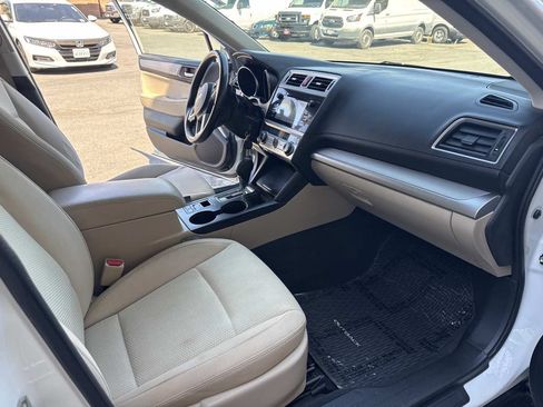 Used 2016 Subaru Outback 2.5i Premium w/ Popular Package #2 AWD/4WD image 14