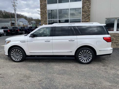 Used 2018 Lincoln Navigator L Reserve w/ Technology Package image 16