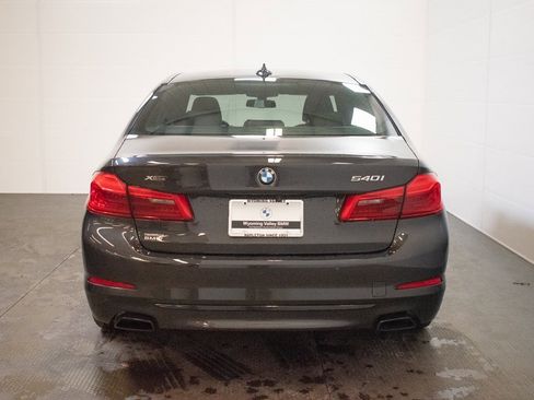 Used 2020 BMW 540i xDrive w/ Premium Package image 5