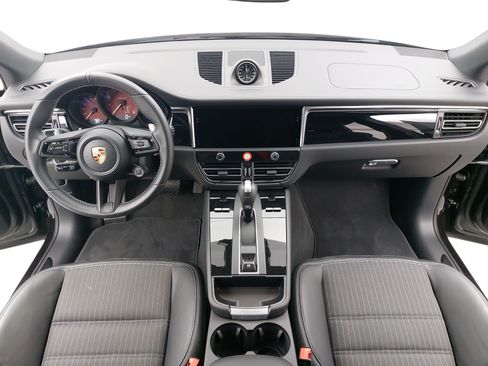 Certified 2026 Porsche Macan Turbo AWD/4WD image 11