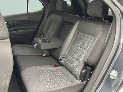 Used 2023 Chevrolet Equinox LT FWD image 11