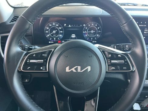 Certified 2025 Kia Seltos EX FWD image 23