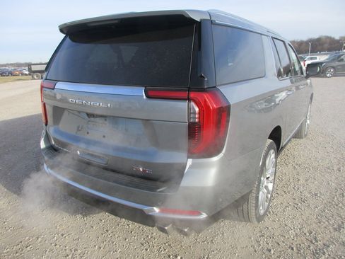 New 2026 GMC Yukon XL Denali w/ Denali Reserve Package image 4