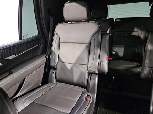 Used 2024 GMC Yukon Denali image 12