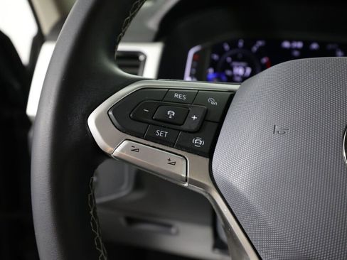 Used 2022 Volkswagen Atlas SE w/ Black Wheel Package image 33