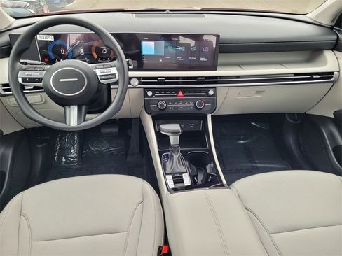 New 2026 Hyundai Tucson SE image 7