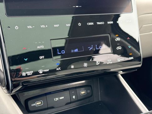 Used 2024 Hyundai Tucson Limited image 6