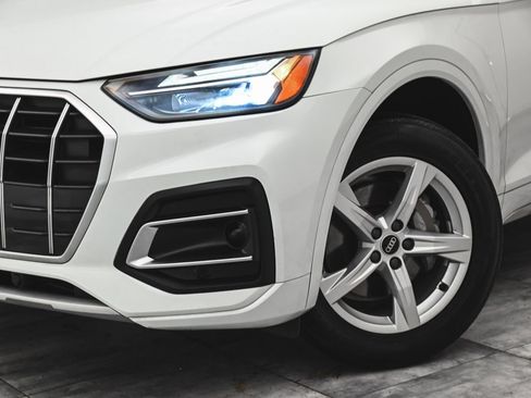 Used 2023 Audi Q5 2.0T Premium w/ Convenience Package AWD/4WD image 39