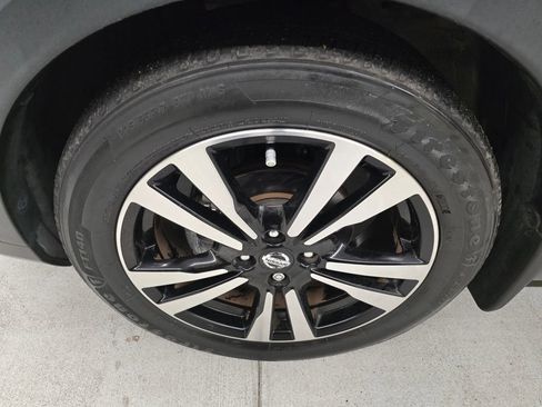 Used 2020 Nissan Kicks SR w/ SR Premium Package image 10