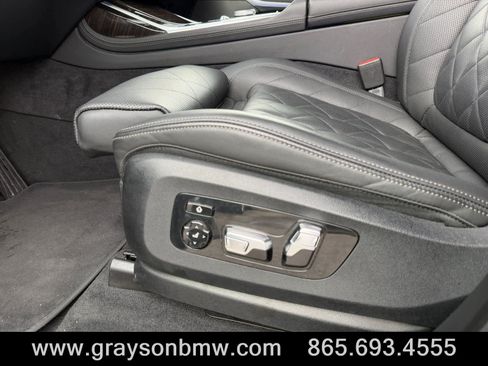 Used 2025 BMW X7 xDrive40i AWD/4WD image 11