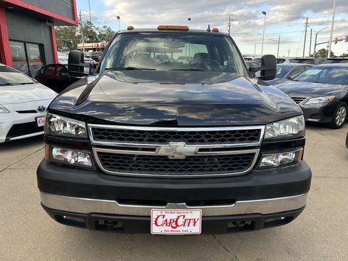 Used 2006 Chevrolet Silverado 3500 LT w/ Onstar Plus Package image 1