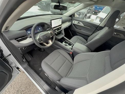 New 2026 Ford Explorer Active image 13