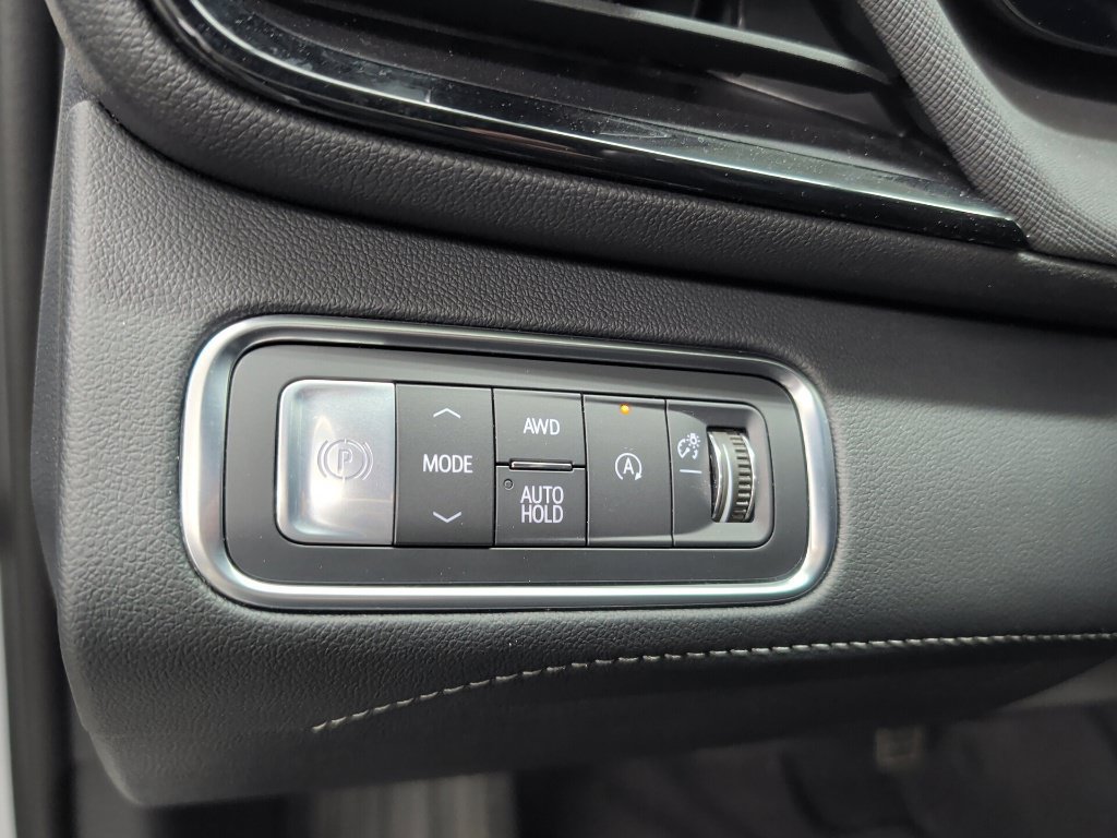 Used 2026 Buick Enclave Sport Touring AWD/4WD image 13