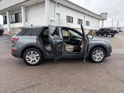 Used 2022 Lincoln Corsair FWD image 8