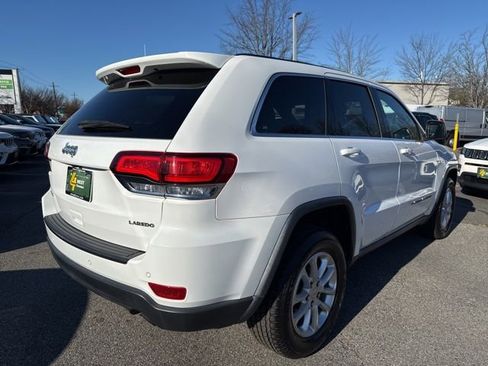 Used 2022 Jeep Grand Cherokee Laredo X image 17