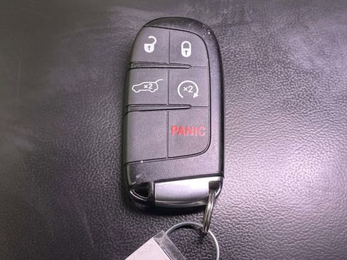 Used 2020 Jeep Grand Cherokee Limited w/ Premium Lighting Group image 44