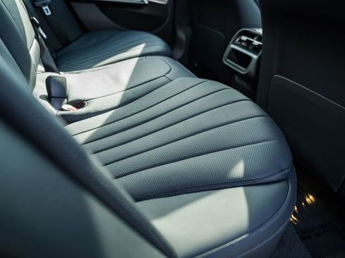 New 2026 Mercedes-Benz E 450 4MATIC Sedan image 32