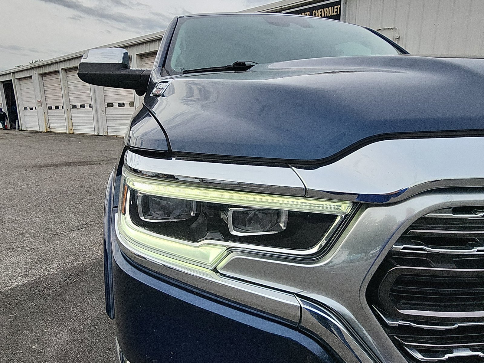 Used 2022 RAM 1500 Limited AWD/4WD image 9