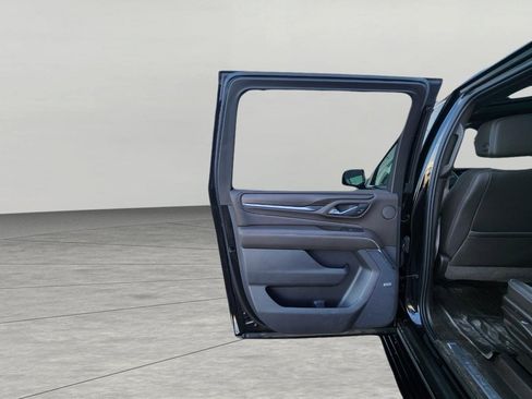 Used 2021 GMC Yukon XL Denali w/ Denali Premium Package image 42