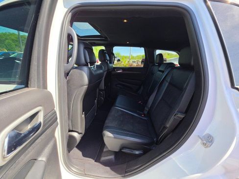 Used 2021 Jeep Grand Cherokee Laredo X AWD/4WD image 21