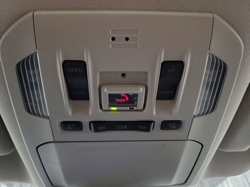 Used 2022 Toyota Highlander Limited image 20