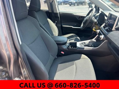Used 2024 Toyota RAV4 LE AWD/4WD image 6