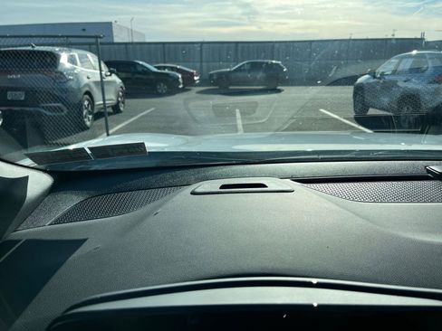 Used 2025 Chevrolet Equinox LT image 33