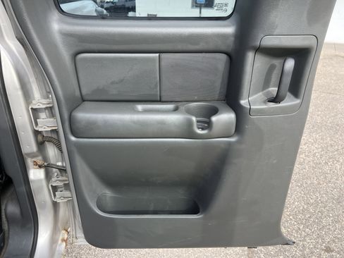 Used 2004 Chevrolet Silverado 1500 LS image 11