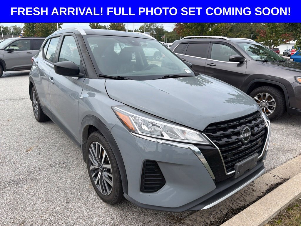 Used 2024 Nissan Kicks SV FWD image 2