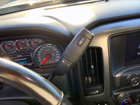 Used 2018 Chevrolet Silverado 1500 LT w/ All Star Edition image 16