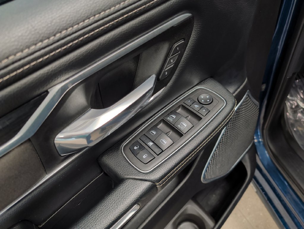Used 2023 RAM 1500 Laramie AWD/4WD image 18