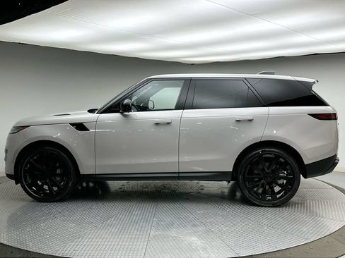 New 2026 Land Rover Range Rover Sport SE AWD/4WD image 2