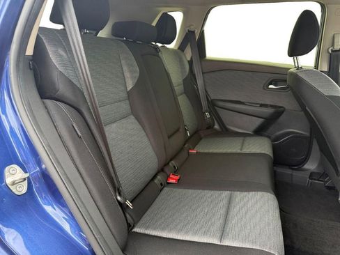 Used 2023 Nissan Rogue SV FWD image 17