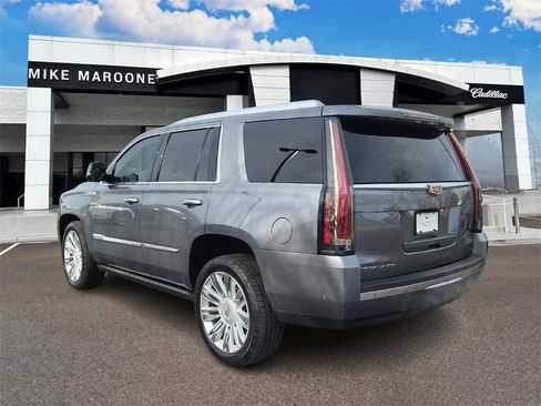 Used 2019 Cadillac Escalade Platinum image 4