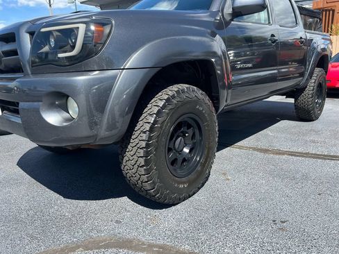 Used 2010 Toyota Tacoma 4x4 Double Cab image 32