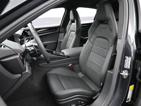 New 2026 Porsche Panamera image 5