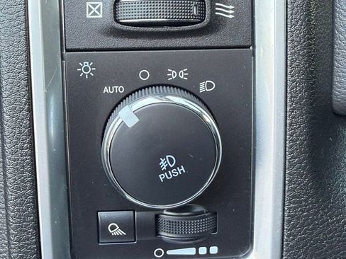 Used 2018 RAM 1500 Big Horn AWD/4WD image 39