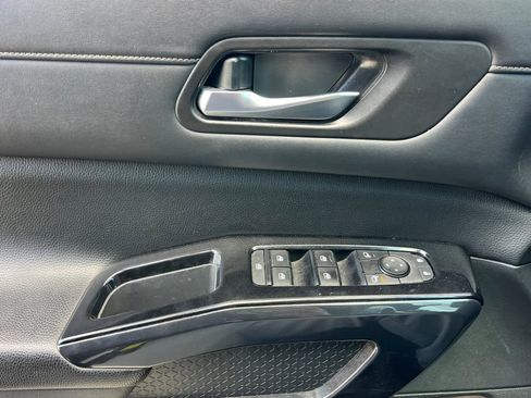 Certified 2022 Nissan Pathfinder SV image 13