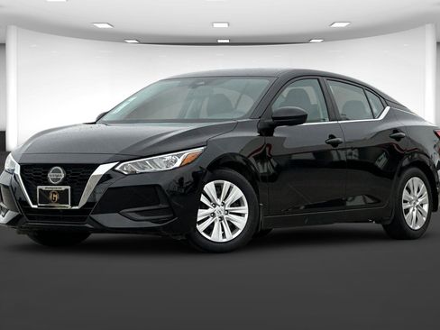 Used 2023 Nissan Sentra S image 2