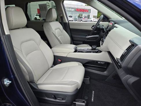 Certified 2022 Nissan Pathfinder SL w/ SL Premium Package FWD image 16