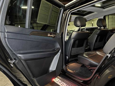 Used 2017 Mercedes-Benz GLS 450 4MATIC image 18