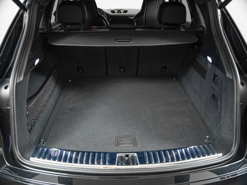 Certified 2023 Porsche Cayenne Turbo AWD/4WD image 26