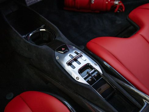 Used 2022 Ferrari SF90 Stradale AWD/4WD image 20