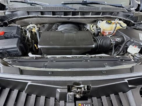 Used 2021 Chevrolet Suburban Z71 w/ Luxury Package image 35