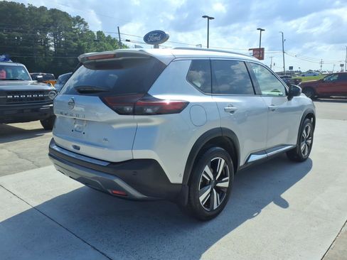 Used 2022 Nissan Rogue SL w/ SL Premium Package FWD image 5