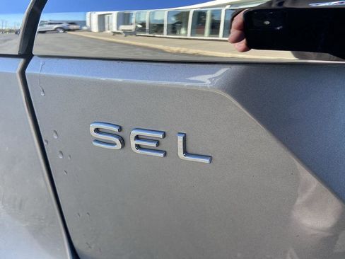 Used 2024 Volkswagen Atlas SEL Premium R-Line image 13