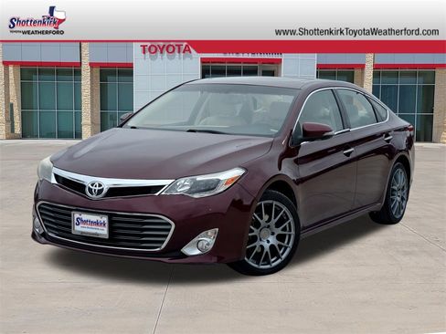 Used 2015 Toyota Avalon Limited image 1